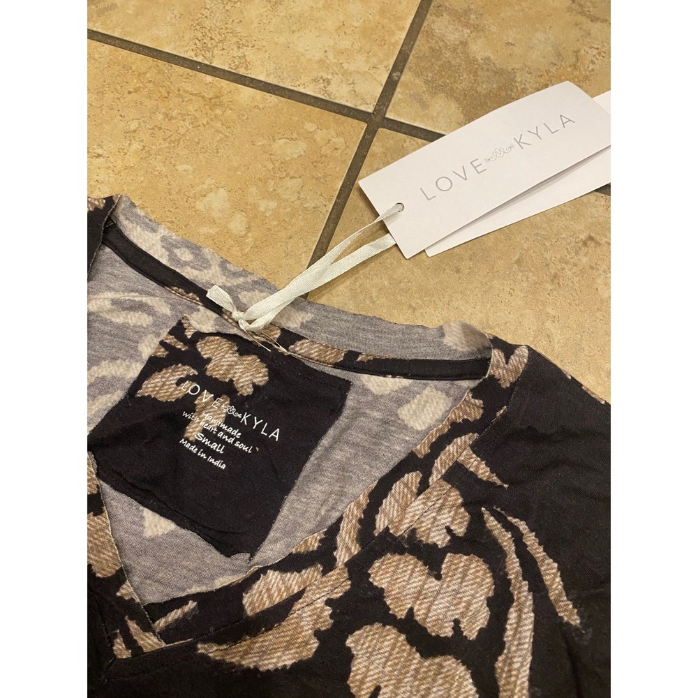 NWT Love by Kyla Seo Small Floral Tunic Top V-Neck Long Sleeve Black Yellow NEW - Picture 5 of 14